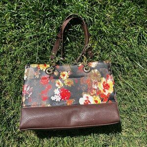 NEW!! BUENO FLOWER SHOULDER BAG